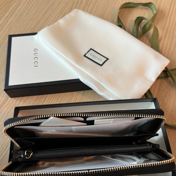 Gucci black zip wallet - Picture 3 of 6